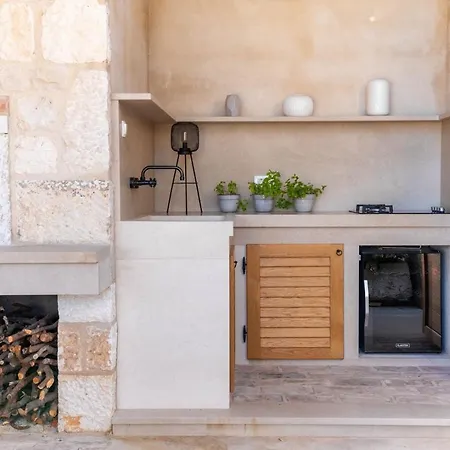 Ani! Traditional And Luxurious 4-bedroom With Heated Pool And Sea Views *