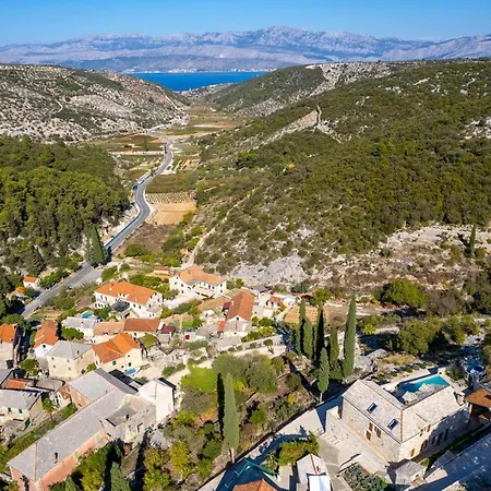 Vila Ani! Traditional And Luxurious 4-bedroom With Heated Pool And Sea Views *